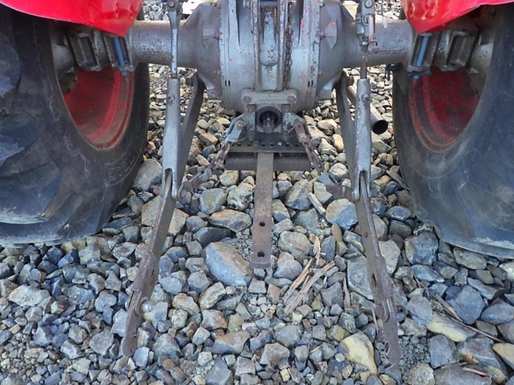 massey-ferguson-tractor-image-9