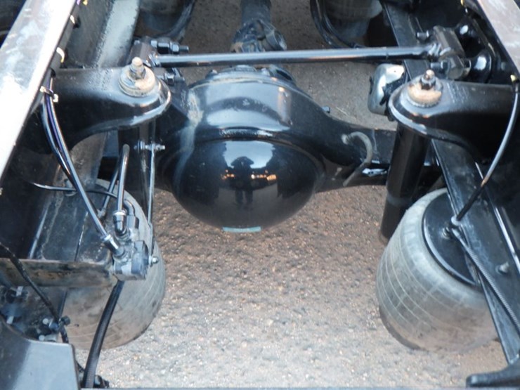 2022-kenworth-t680-image-14