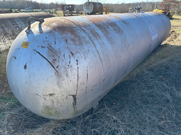 #35825-•-delta-tank-mfg-~1,000-gallon-tank-image-1