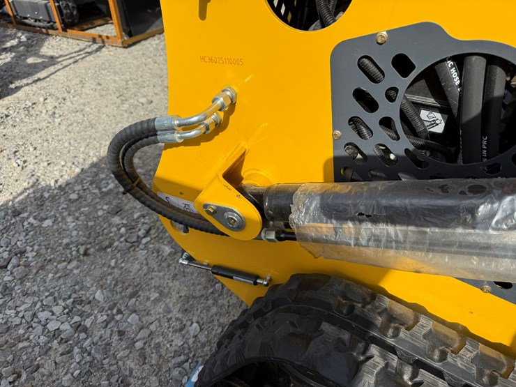 #87-•-unused-sdlanch-sdl60-stand-on-skid-steer-loader-a2510206404-inv#-35040-image-15