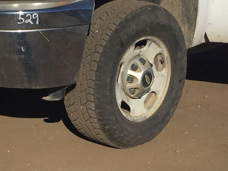 2011-chevrolet-2500hd-image-12