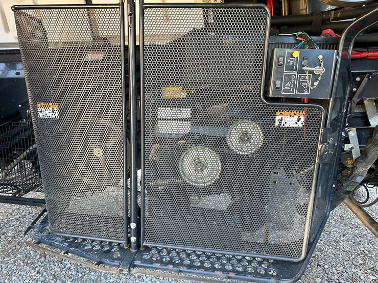 #35797-•-2011-case-7120-combine-image-49