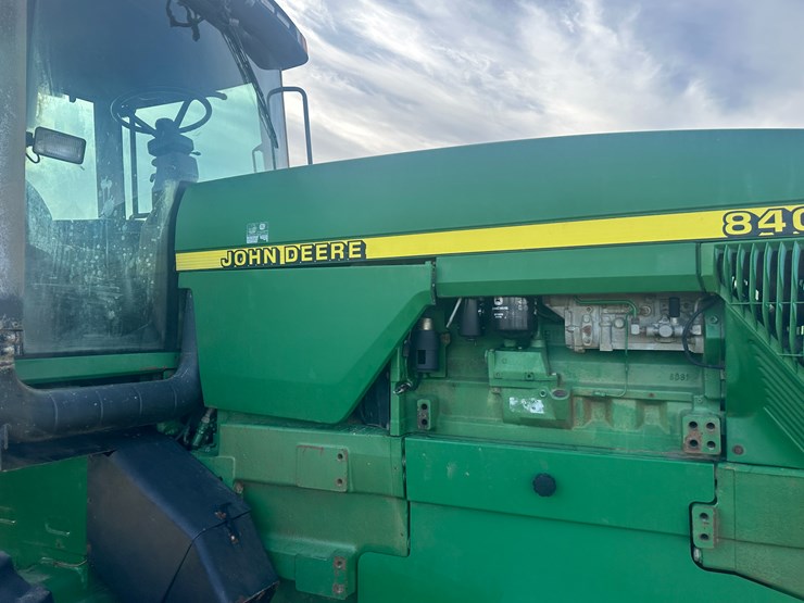 1999-john-deere-8400t-image-39