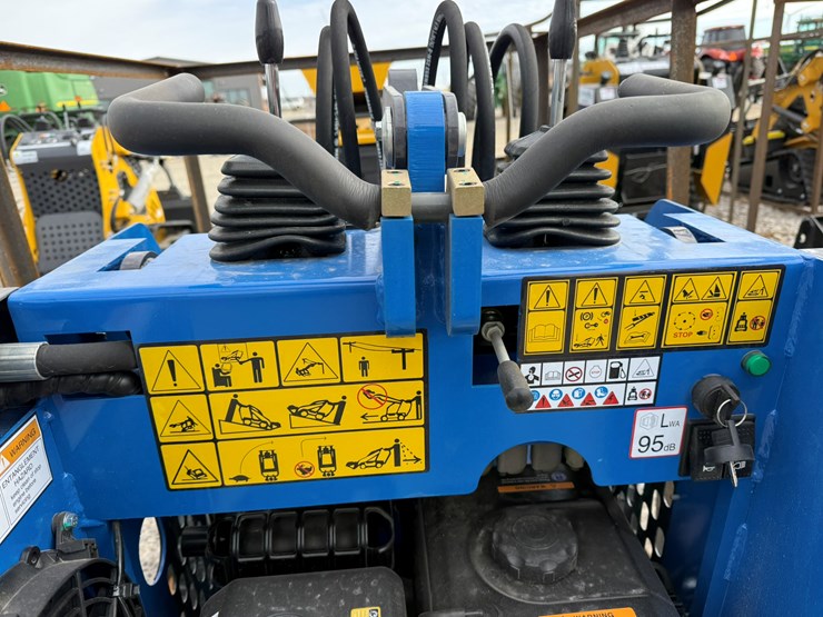 #97-•-unused-agt-mx-mrw14-stand-on-skid-steer-loader-mxmrw142025000732-inv#-35086-image-26