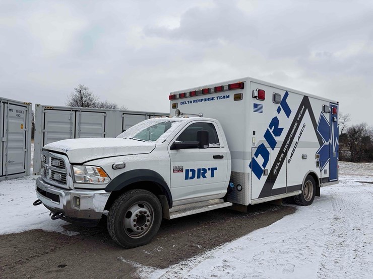 2012-dodge-5500-ambulance-image-1