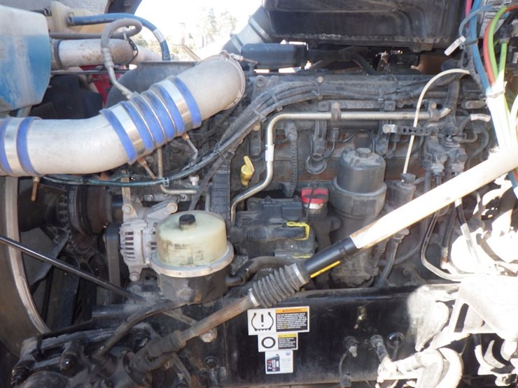 2022-kenworth-t680-image-22