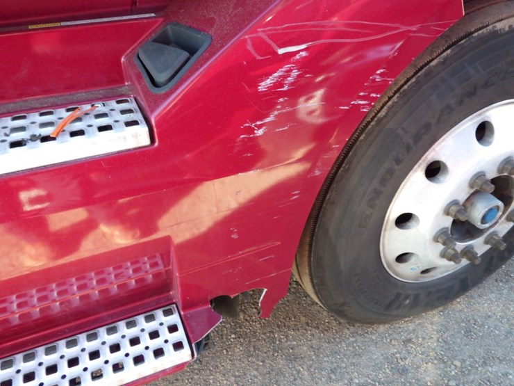 2021-volvo-vnl-300-image-7