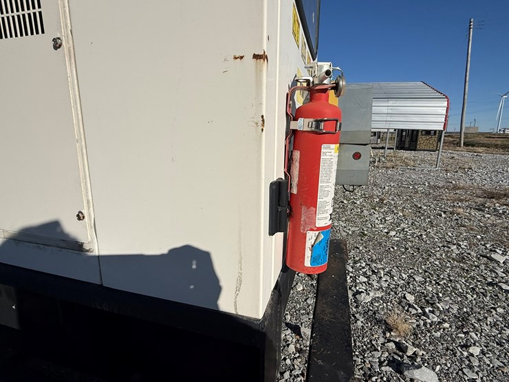 2007-caterpillar-xq20-image-23