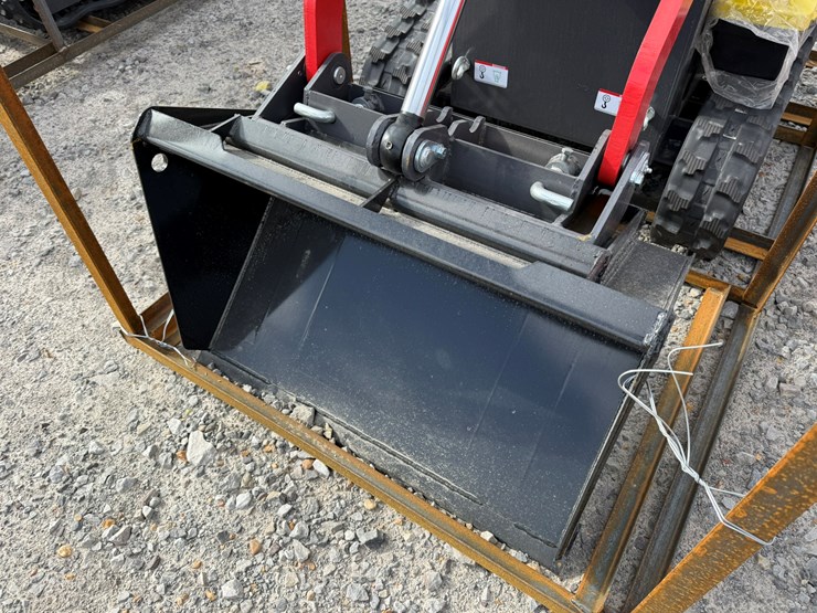 #22787-•-unused-agt-ysrt114-stand-on-tracked-loader-ysrt142025l110321-image-19