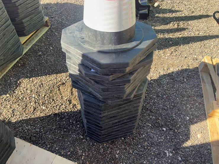 (21)-safety-cones-image-2