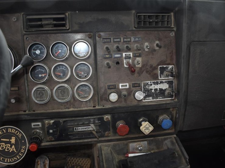 1967-fruehauf-end-dump-image-43