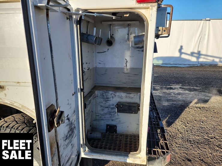 2021-ford-f350-image-39