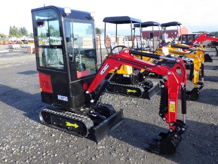 2025-vicsec-13c-hydraulic-excavator-image-2