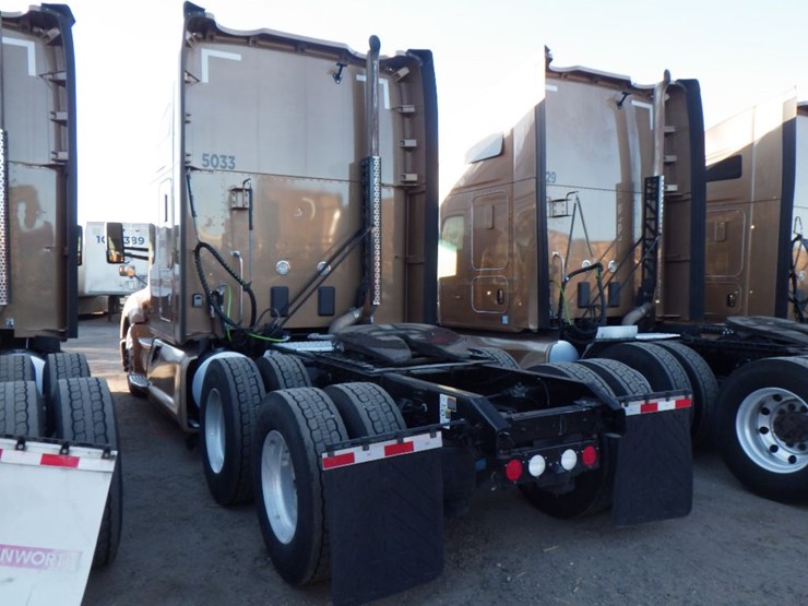 2022-kenworth-t680-image-13