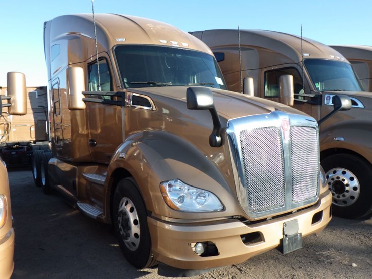 2022-kenworth-t680-image-3