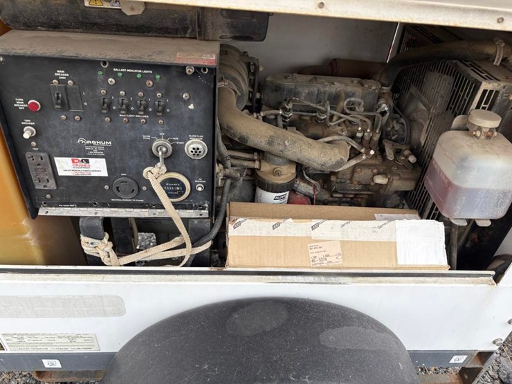 magnum-light-tower-mitsubishi-dsl-(runs)-image-7