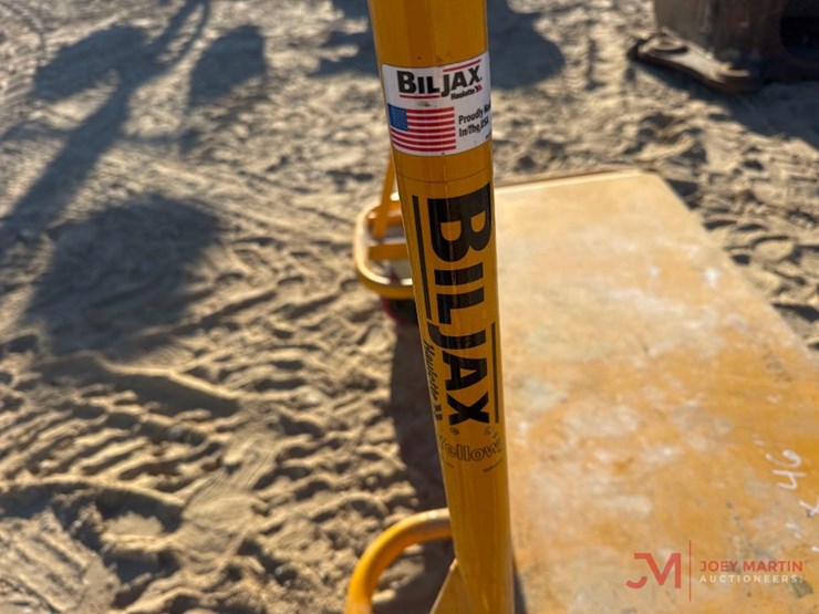 rolling-drywall-cart-image-5