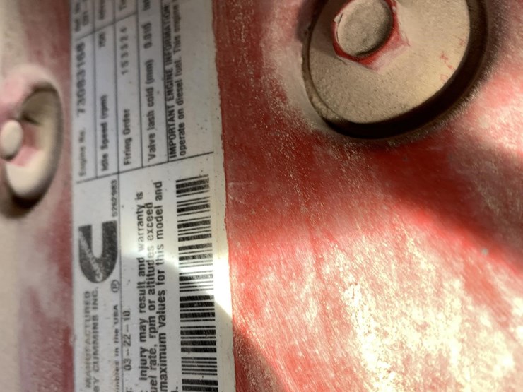 2011-freightliner-m2-106-image-11