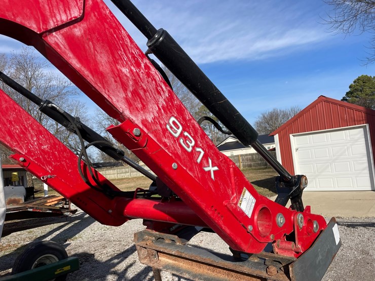 2018-massey-ferguson-4710-image-18