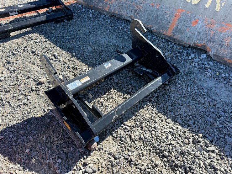 #2003-•-genie-telehandler-to-skid-steer-attachment-adapterinv#-35074-image-4