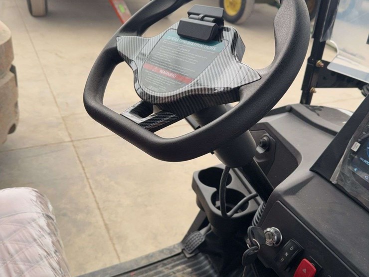 electric-60-volt-golf-cart,-6-seater-image-10