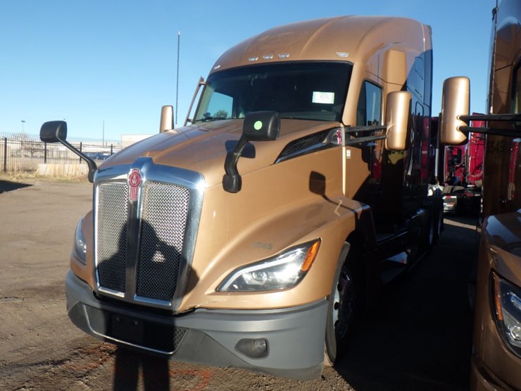 2024-kenworth-t680-image-1