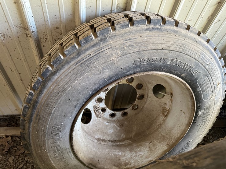 #35095-•-unused-lot-of-(3)-tires-image-8