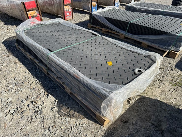 #33662-•-lot-of-ground-protection-mats-image-3