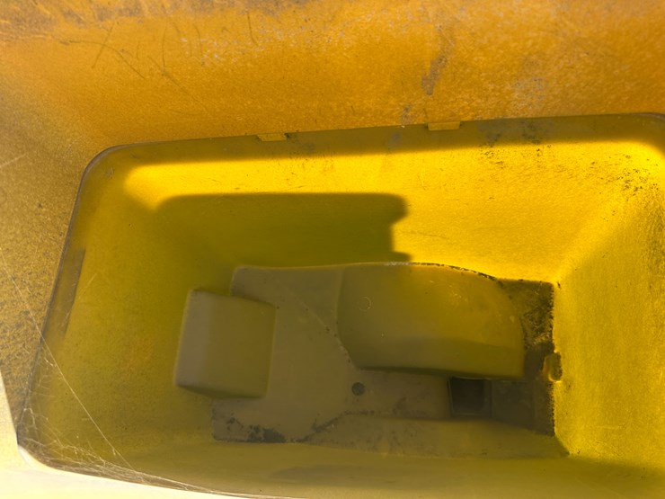 35257-john-deere-12-image-58