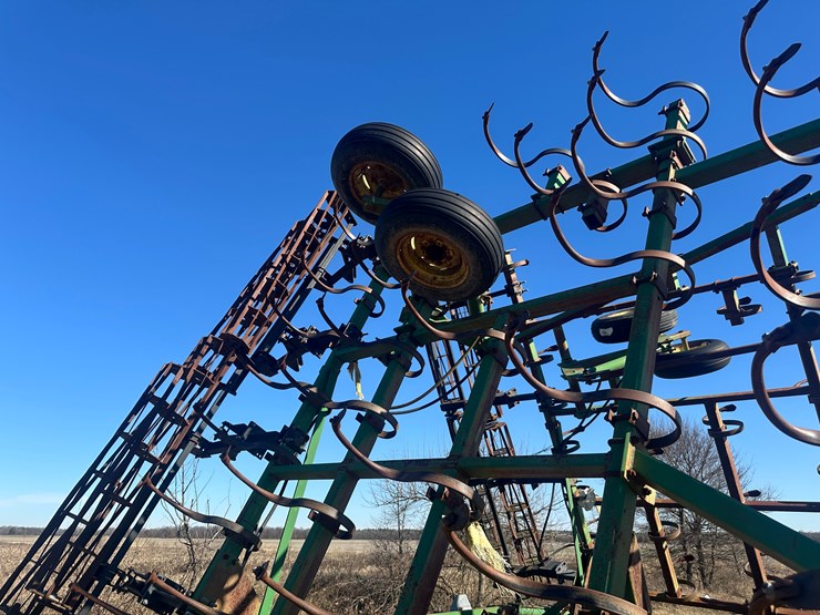 john-deere-42-image-50