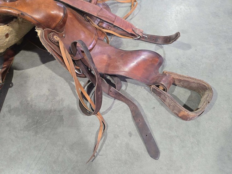 riding-saddle-image-5