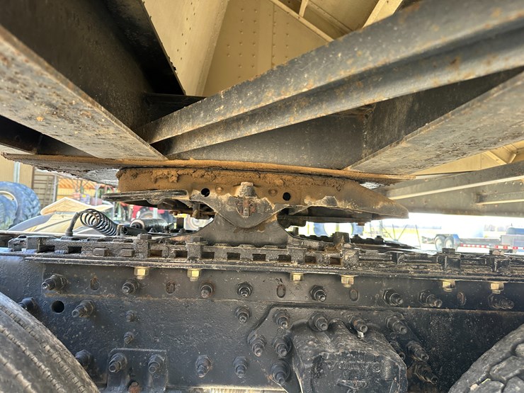 1998-volvo-vn-image-24