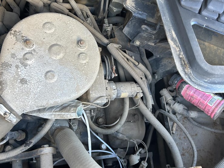 2002-yale-gc100mjn-image-25