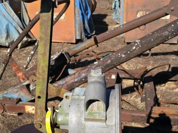 250-gal-fuel-tank-w/-pump-image-4