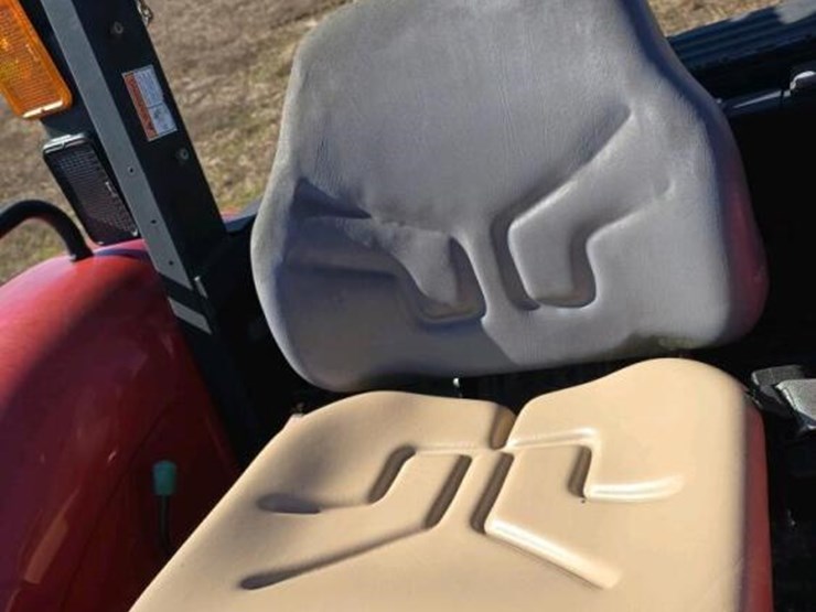 case-ih-farmall-70a-image-12