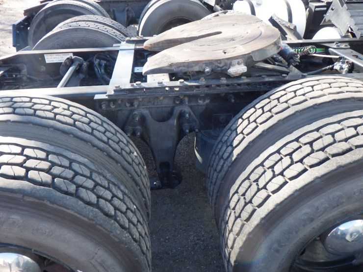 2017-international-prostar-image-7