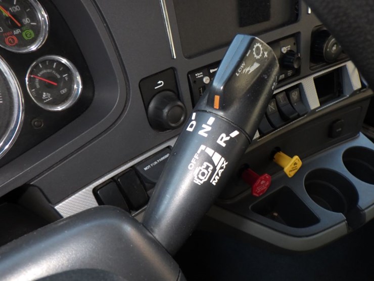 2022-kenworth-t680-image-20