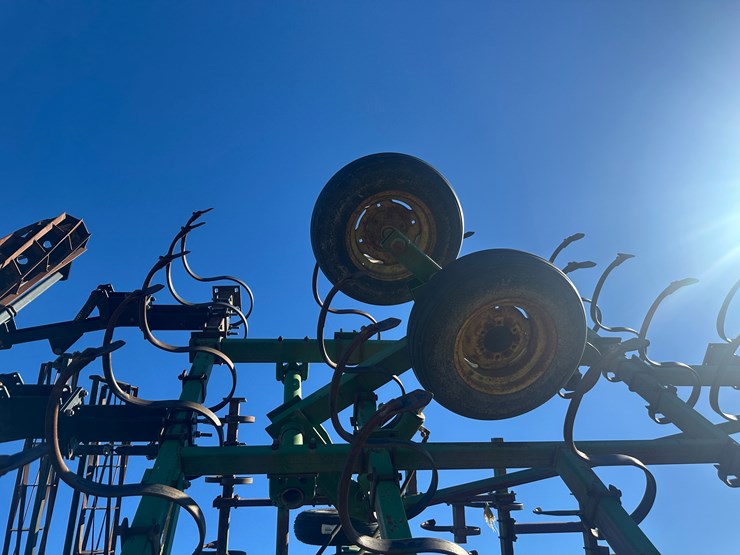 john-deere-42-image-17