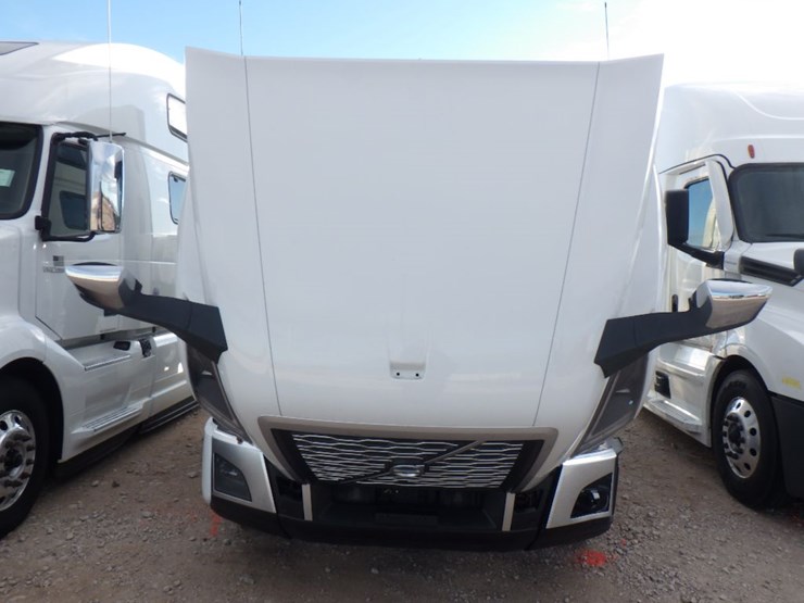 2022-volvo-vnl-860-image-29