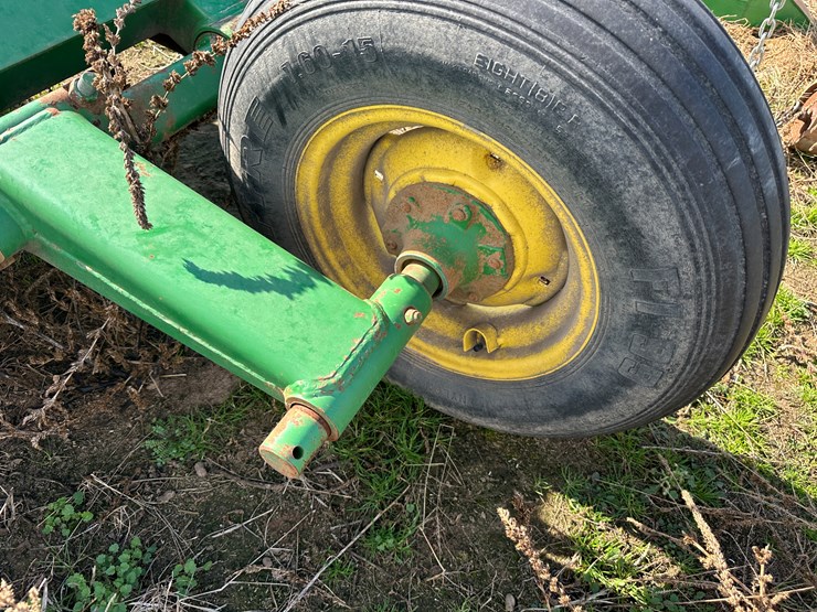 john-deere-520-image-14