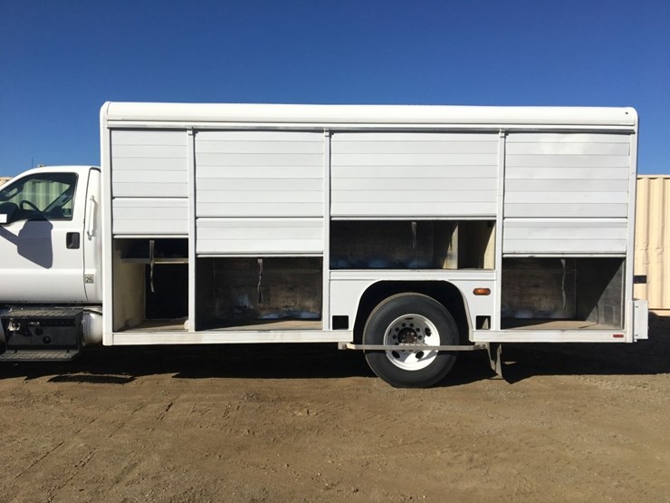 2017-ford-f650-image-11