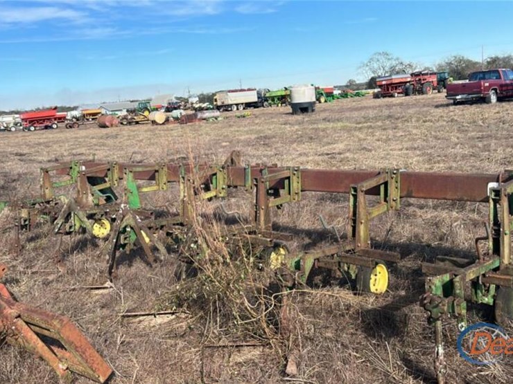 john-deere-825-image-3