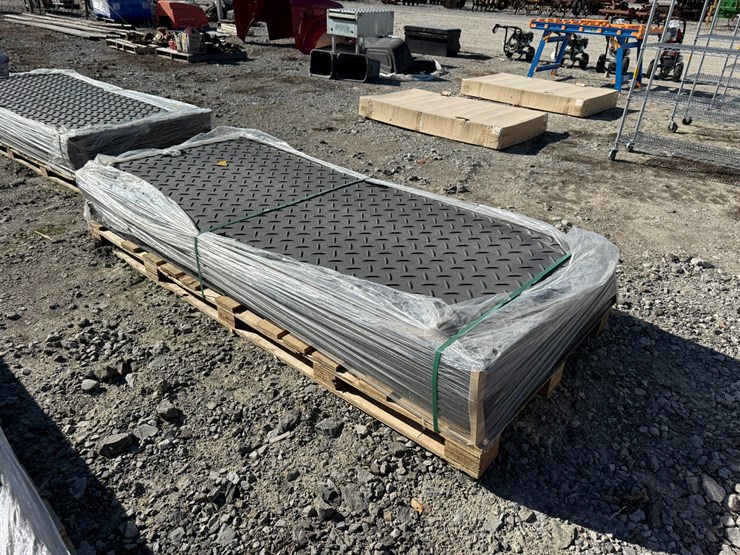#33662-•-lot-of-ground-protection-mats-image-1