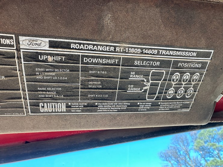 1974-ford-9000-image-69