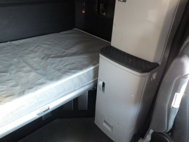 2024-kenworth-t680-image-20