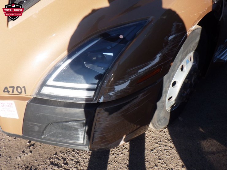 2023-volvo-vnl-760-image-2