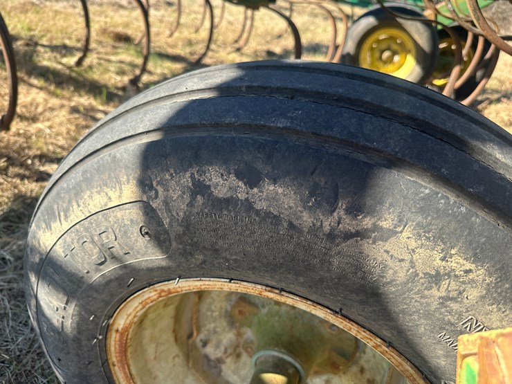 john-deere-42-image-8