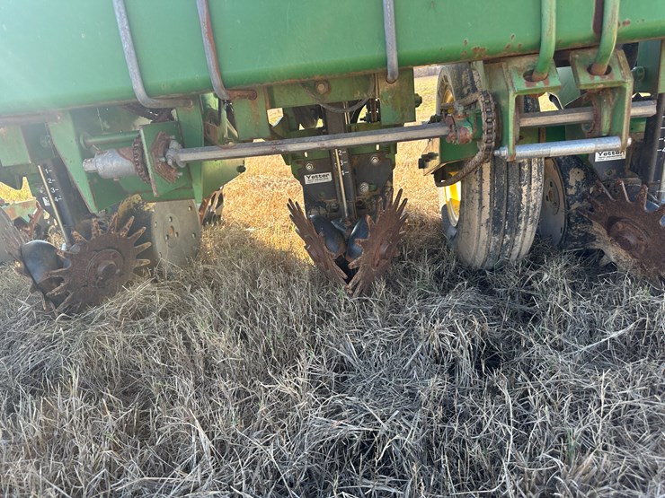 35257-john-deere-12-image-63