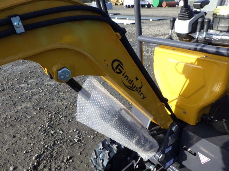 2025-cfg-mx12rx-hydraulic-excavator-image-8