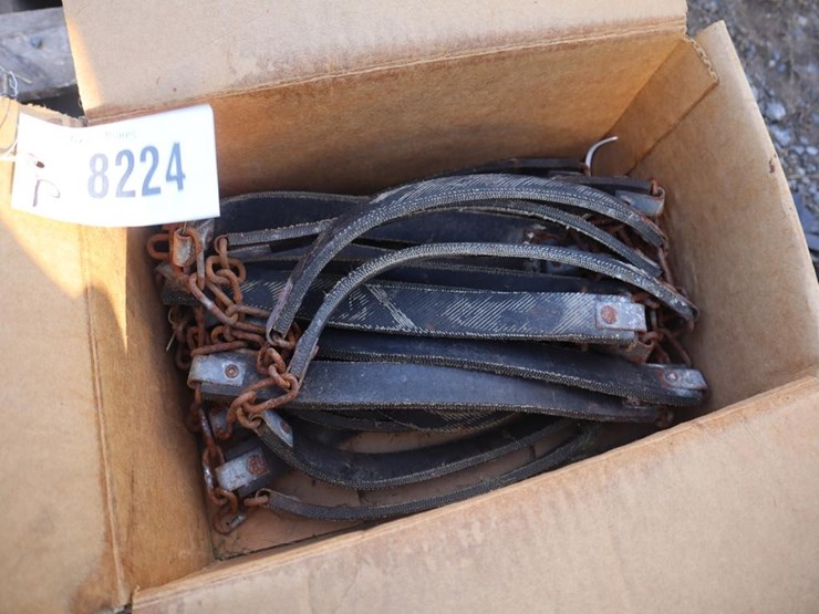 lawn-tractor-20x10-tire-chains-image-2